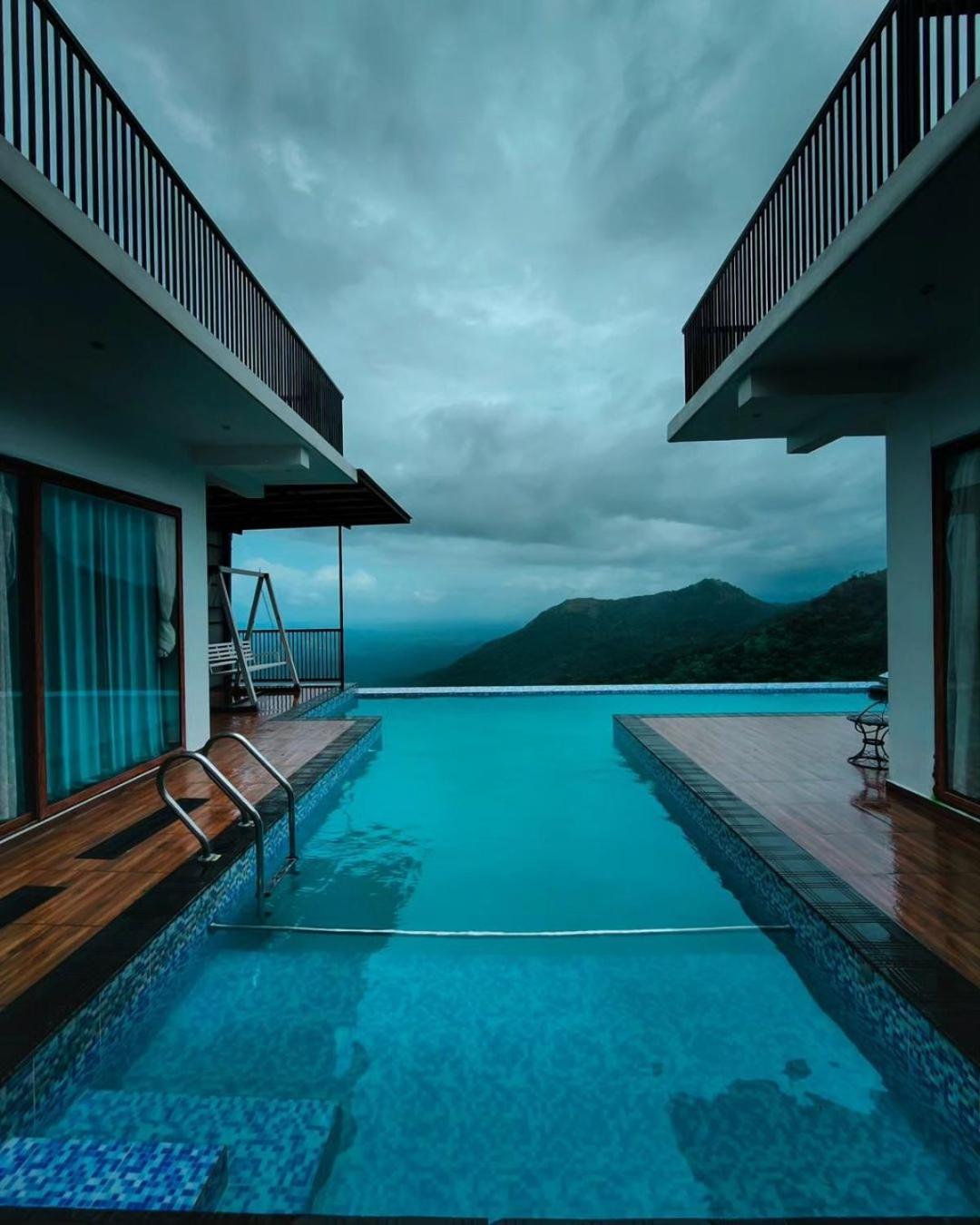 Durrah Hillview Villa Kakkadampoyil Exteriör bild